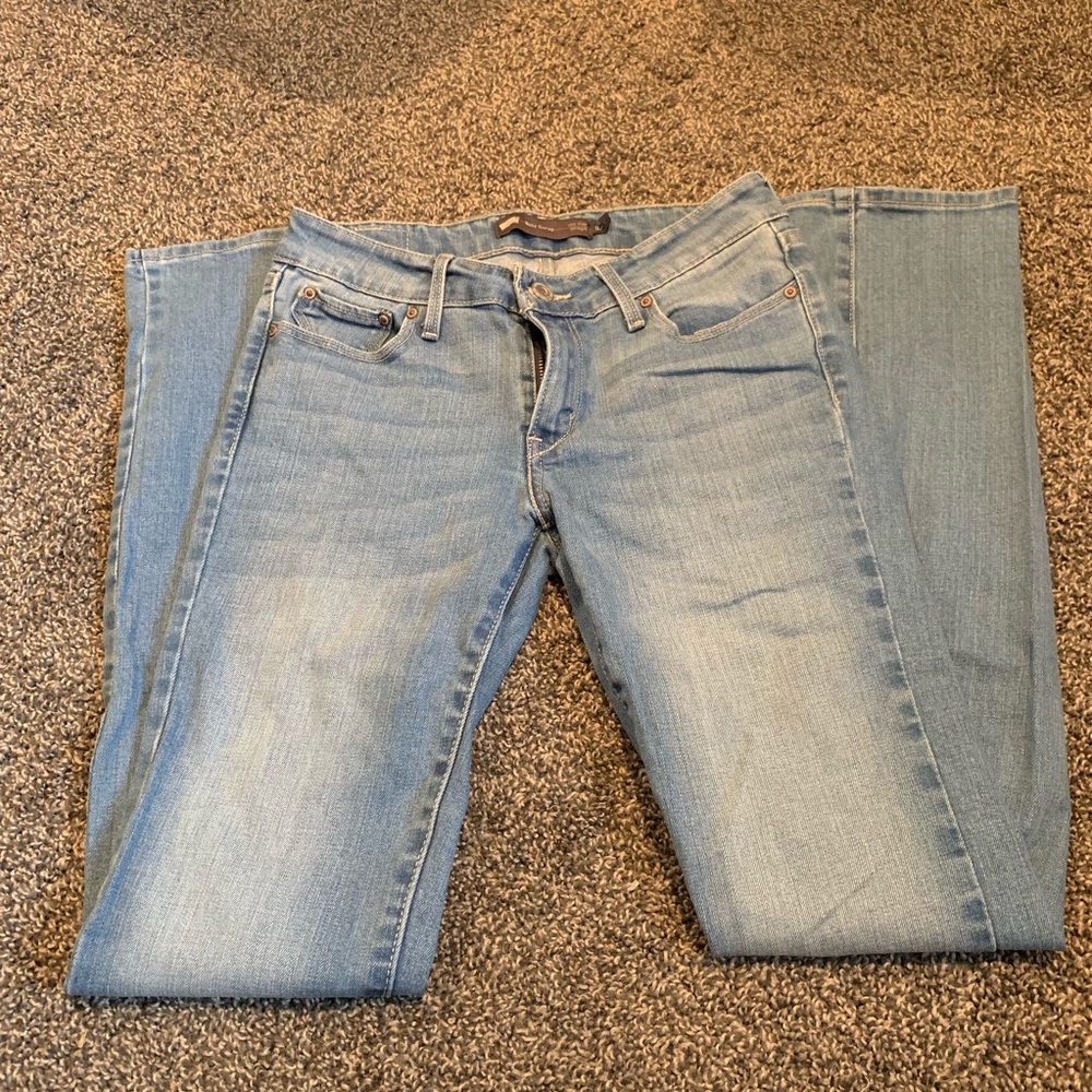 Light-wash Levi Jeans